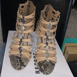 Snake 🐍 Print Neutral heel sandal